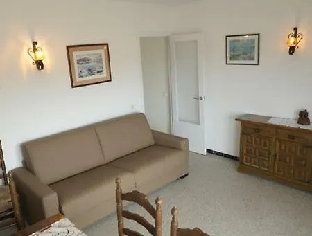 Residencia Estela 캠브릴스